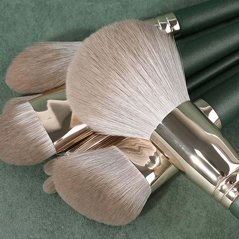 Set de Brochas de Maquillaje Premium con Estuche Enrollable